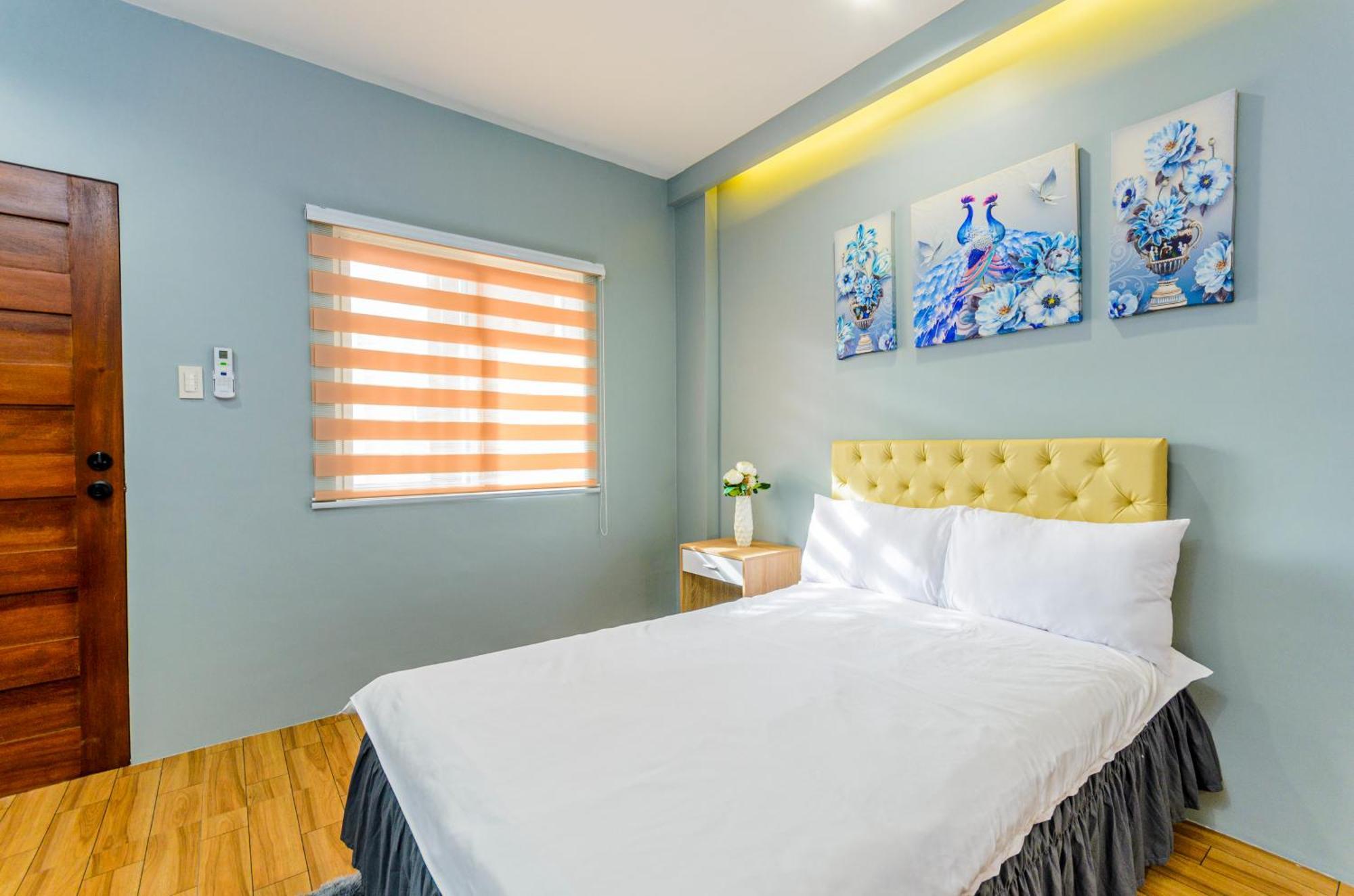 Casa Alberto Of Calapan Town Center Екстер'єр фото